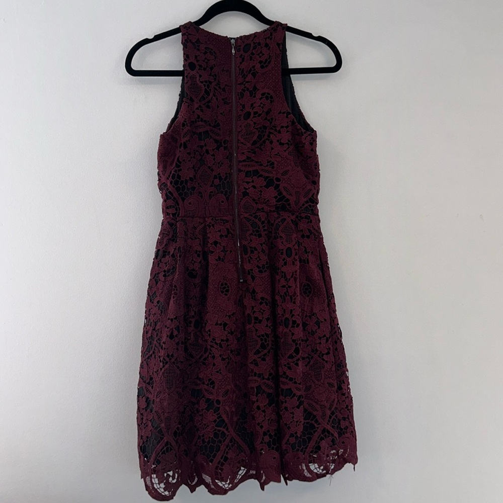 NEW RW&Co. Stunning Lace maroon/black dress - Picture 4 of 11